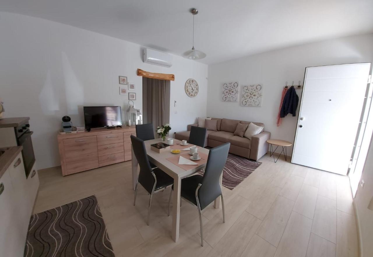 Casa Vacanze Olbia - Alebea - ภายนอก รูปภาพ